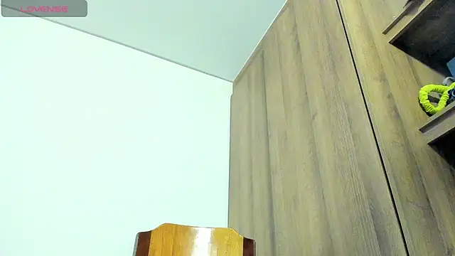 Bessie32's Live XXX Chat