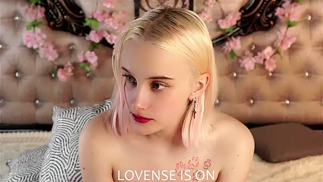 KirstinMcgeady Chat XXX live