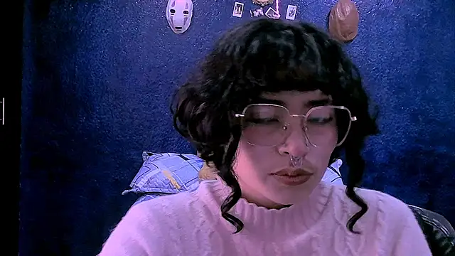 دردشة NinaYellow الجنسية المباشرة