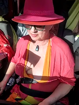 Hot-Muci live XXX chat