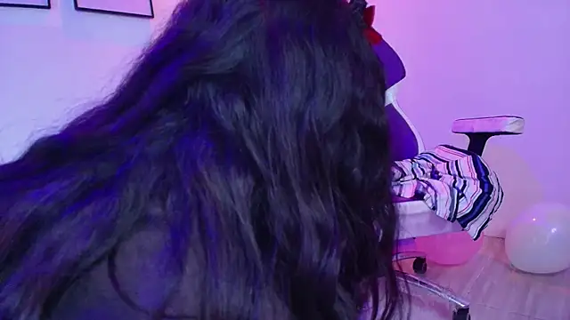 Maddie_T18 – Naživo XXX chat