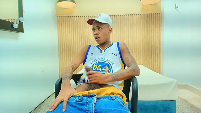 Chat XXX ao vivo de LUCA_TURNER