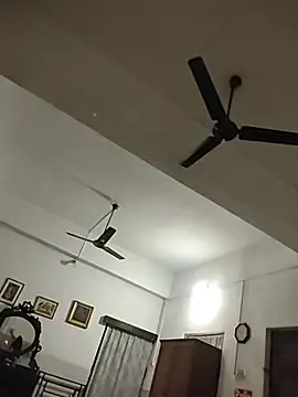 NakedMILFx webcam show