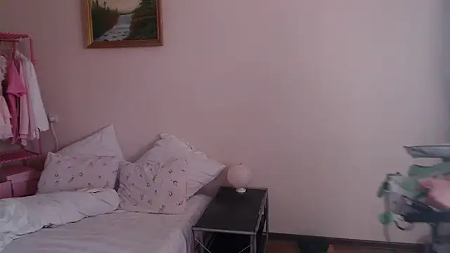 Chat +18 de KatieMelone ao vivo