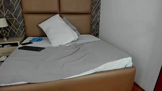 Isidel10's Live XXX Chat