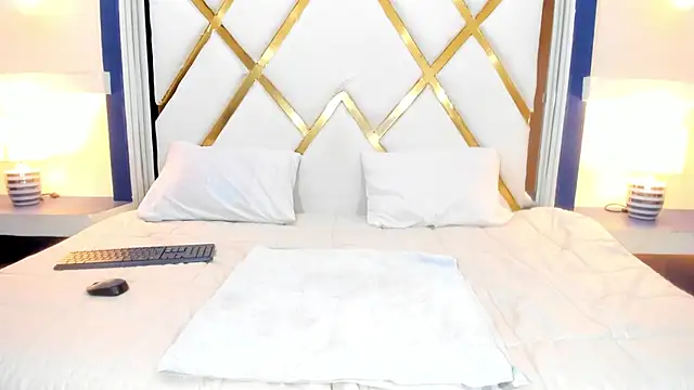 veronica_em1 Adlı Modelin Canlı XXX Sohbeti