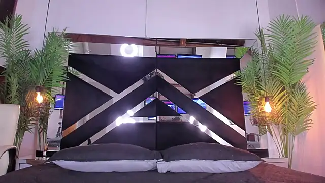 แชท XXX สดของ emily-fox