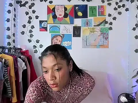 ElectraaJoness: онлайн-секс-чат