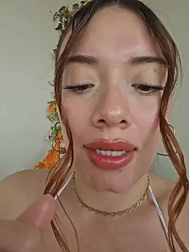 valery_mora Adlı Modelin Canlı XXX Sohbeti