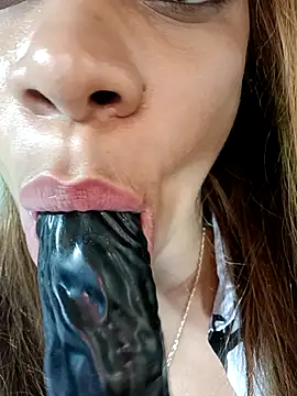 KarinRoss Adlı Modelin Canlı XXX Sohbeti