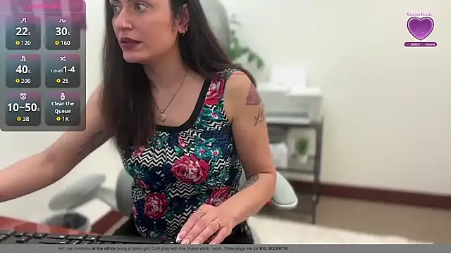 Chat XXX en directo de YourQueen18