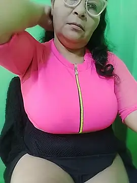 Amarantha25: онлайн-секс-чат