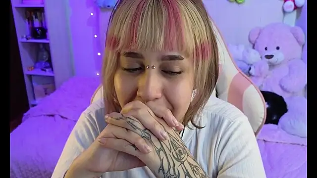 NekoWaifu লাইভ XXX চ্যাট