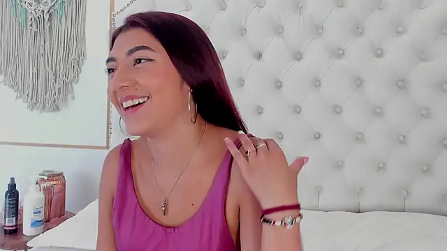 Sara_funy লাইভ XXX  চ্যাট