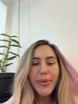 BarbieDoll13 Chat XXX live