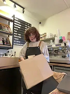 แชท XXX สดของ cinnabon_