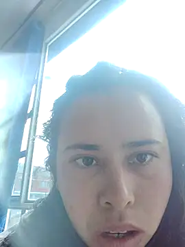 Chat +18 de Thara-Luck ao vivo