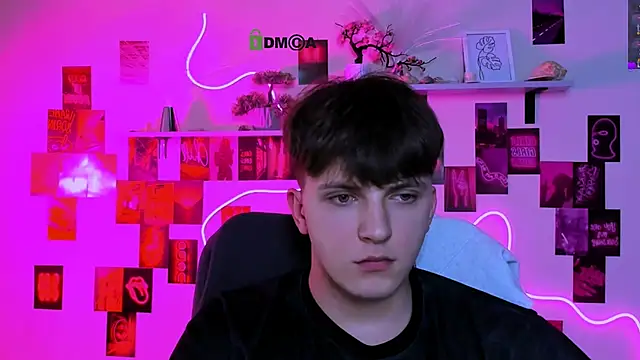 Živý XXX chat travis_wolf_