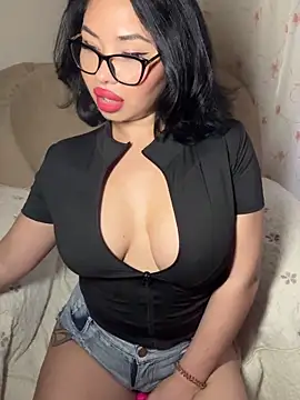 LaaadyDaaamn – webcam-show