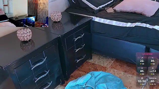 joe_jhon Show in webcam