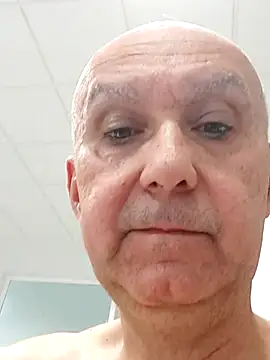 Pokazy przed kamerką – Emily_de_Carla