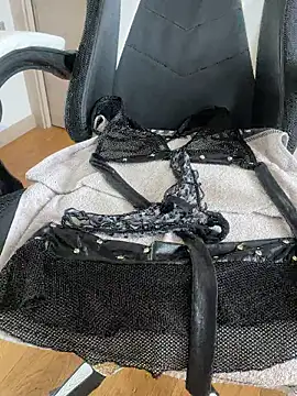 Pokazy przed kamerką – Lillymilky