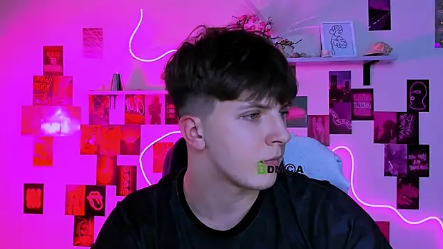 travis_wolf_ élő XXX-chatje