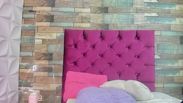 LITTLE-NESSA 现场XXX聊天