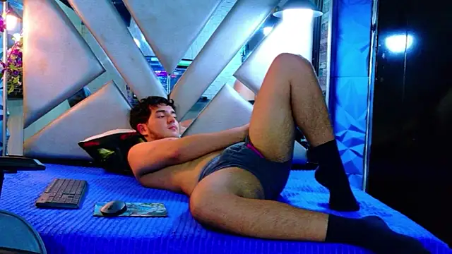 Show de Oliver_Jamees na webcam