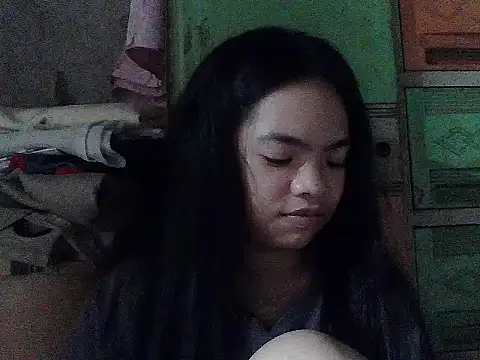 pretty_pinky06's Webcam Show