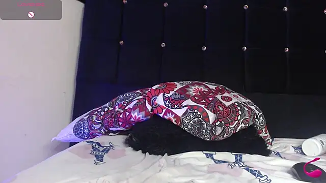 charlotte_brawnのウェブカメラショー