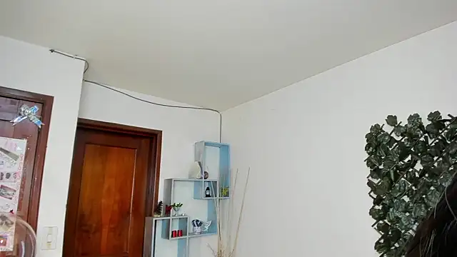 DestinyHills' Live XXX Chat