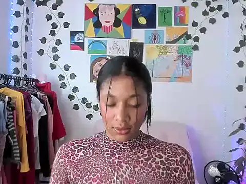 ElectraaJoness Chat XXX in diretta