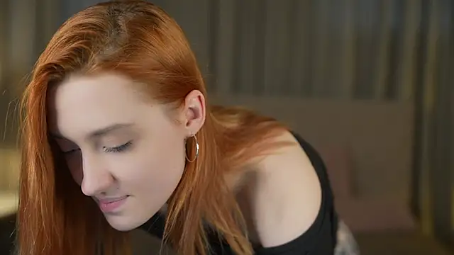 Show modela Lucy054 na web-kameri