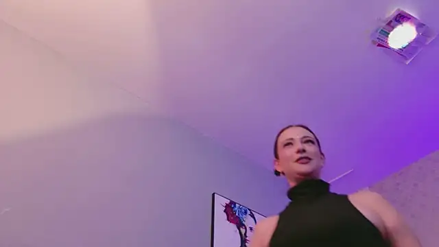 TaniaBlaze's Live XXX Chat