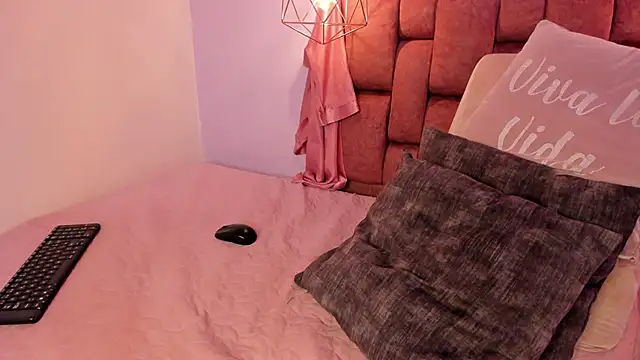 kristakinnky ওয়েবক্যাম শো