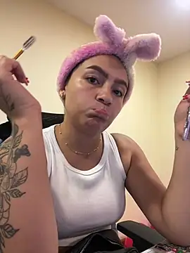 Alyha_Cortes লাইভ XXX চ্যাট