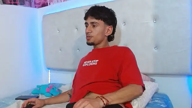 golden_raiden_12's Webcam Show