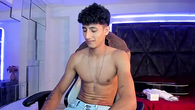 MaxiimoRomano_'s Webcam Show