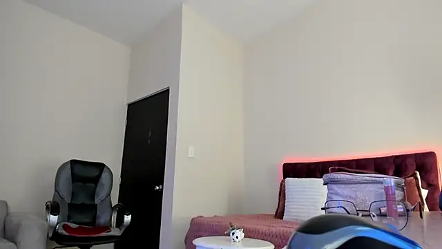 Marilyn_rosse__ লাইভ XXX চ্যাট