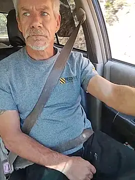 Biknight: διαδικτυακό σόου στην κάμερα