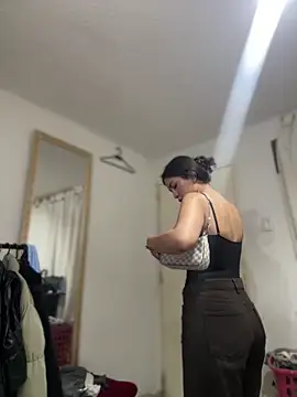 Mila_Morgan Chat XXX in diretta