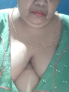 tamilthanushriのライブXXXチャット