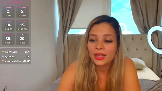 Florence_Ford Adlı Modelin Canlı XXX Sohbeti