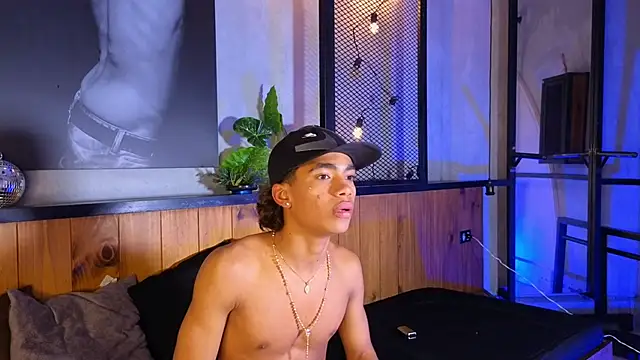 AlanCutee Live XXX-chat