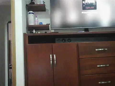 Erin_oficial's Live XXX Chat