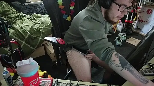 horniestboy2004 webkamerás műsora