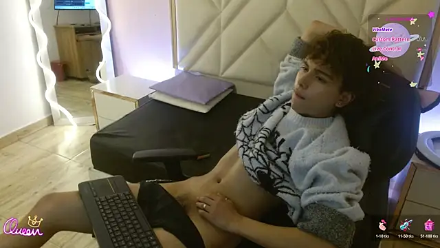 Elian_tay Show in webcam