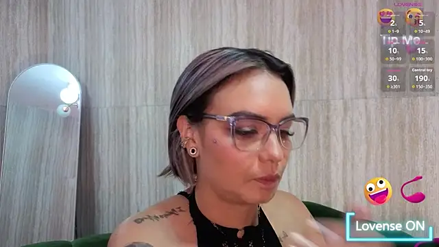 Živý XXX chat zarcasutra_t