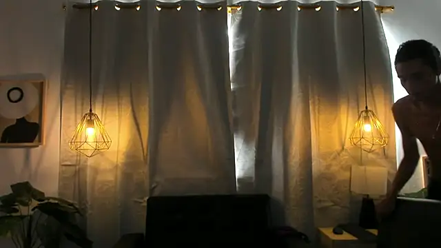 Živý XXX chat NahomiWhitte